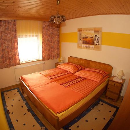 شقة Haus Stoeffler Reisach المظهر الخارجي الصورة